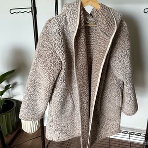 UO teddy coat size S/M but really oversized.